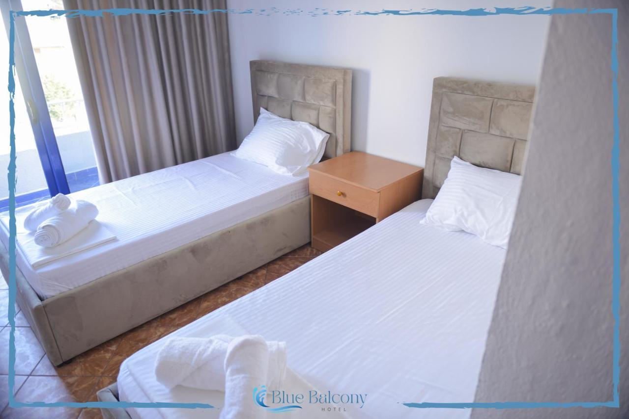 Blue Balcony Hotel 格勒姆 外观 照片