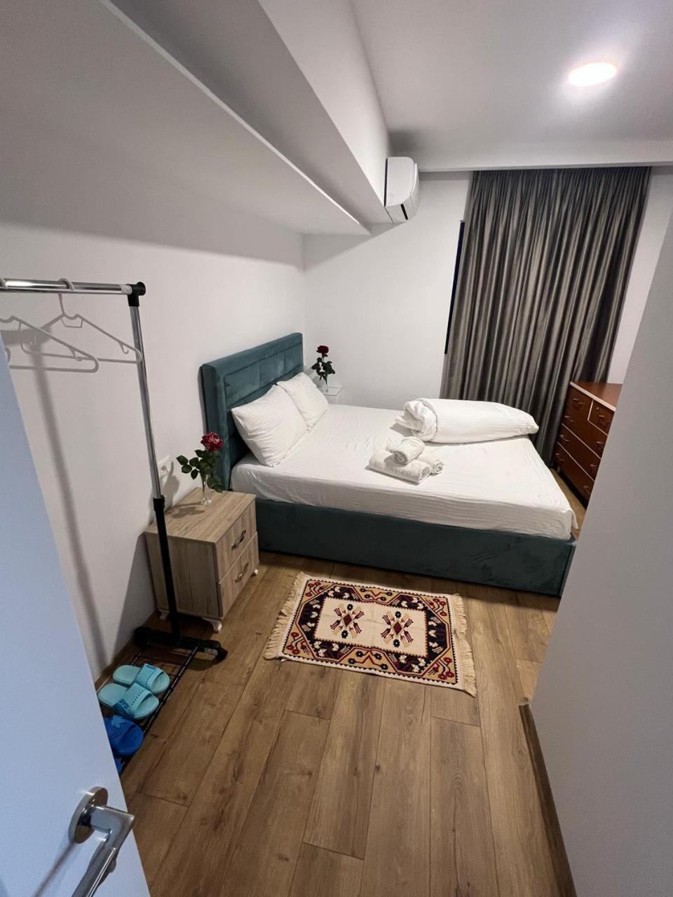 Blue Balcony Hotel 格勒姆 外观 照片